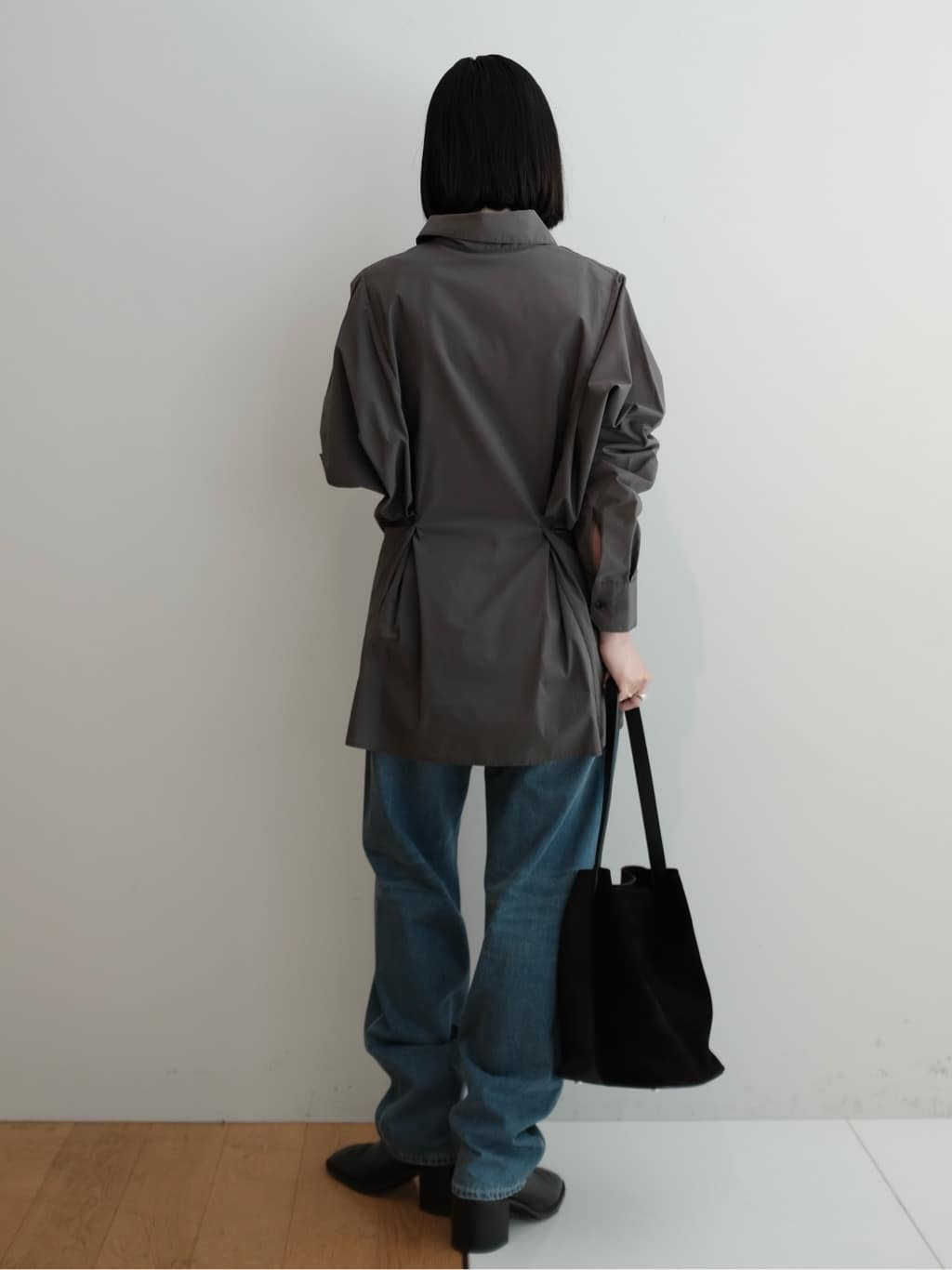 Kishimotoさんの「DRESSTERIOR｜【ウォッシャブル】テーパードコンフォートデニム」を使ったコーディネート