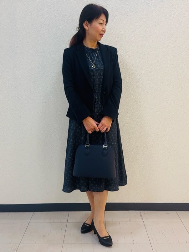 ⭐︎Eimi⭐︎さんの「Reflect｜【きちんと見え／通勤／セレモニーにおすすめ◎】ドット&times;ダイヤ柄ワンピース」を使ったコーディネート