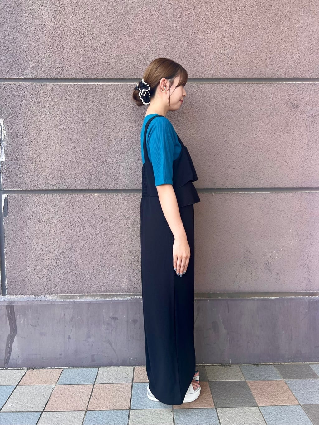 しいなさんの「SHOO･LA･RUE｜【S-LL】女性らしさ漂うハートネック テレコ5分袖トップス」を使ったコーディネート