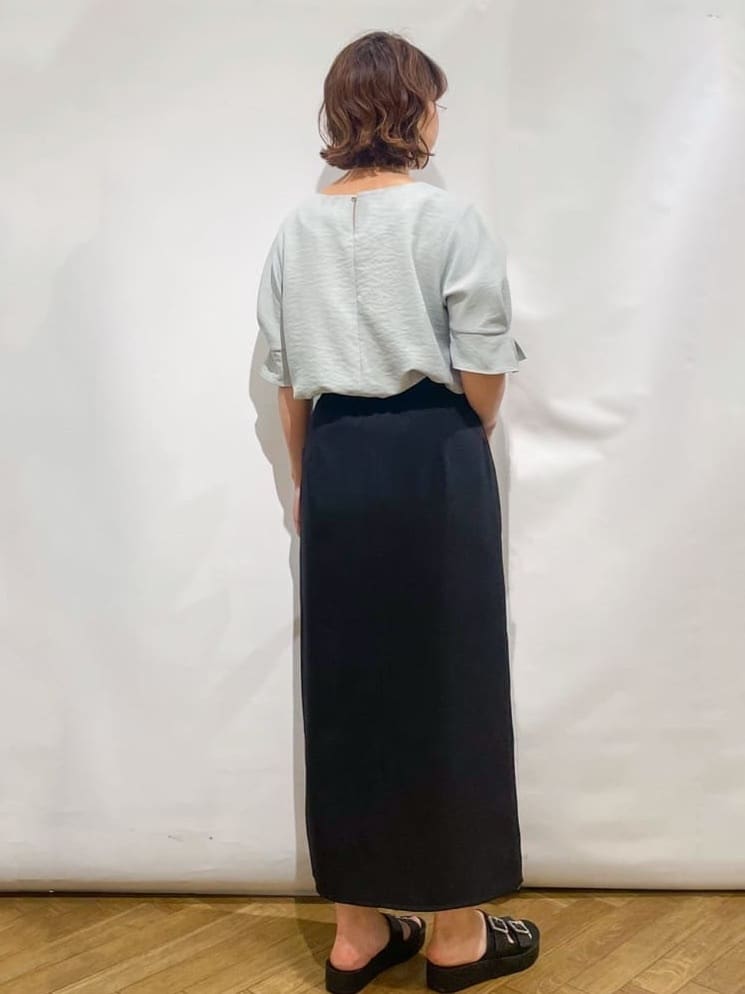 なかさんの「index｜《8色展開／XS-LLサイズ》タックパフスリーブブラウス【洗濯機洗い可／吸水速乾／防シワ／抗ピル】」を使ったコーディネート