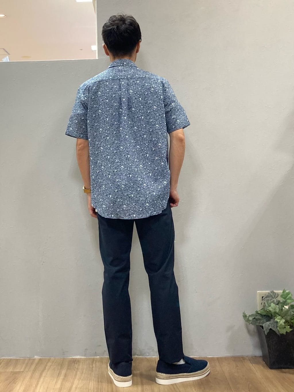 シュンさんの「TAKEO KIKUCHI｜【抗菌防臭／5サイズ展開】ハイゲージポンチ Tシャツ」を使ったコーディネート