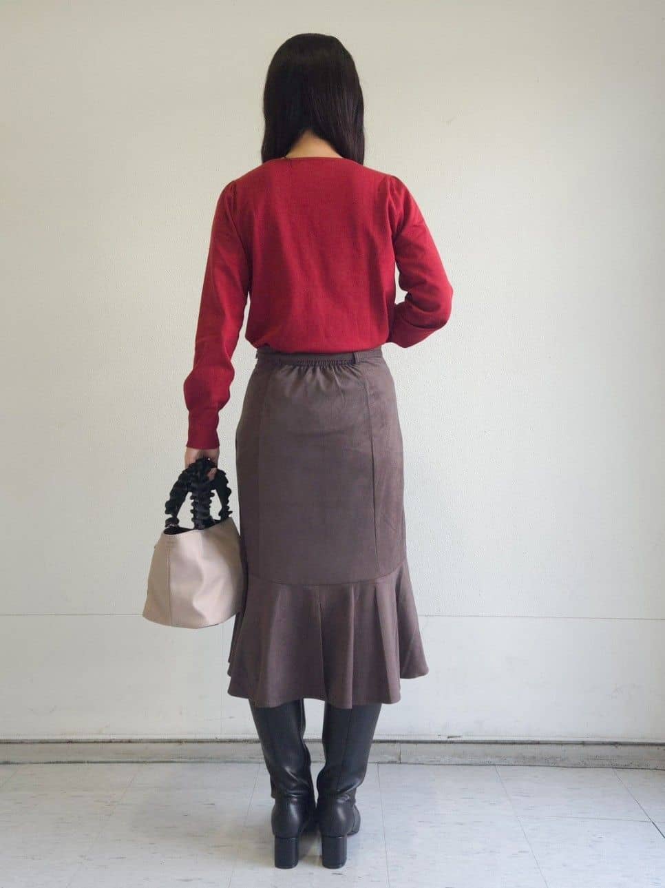 kumiさんの「index｜パール調パーツ付きクルーネックニット【洗濯機OK】《8col／XS～3L》」を使ったコーディネート