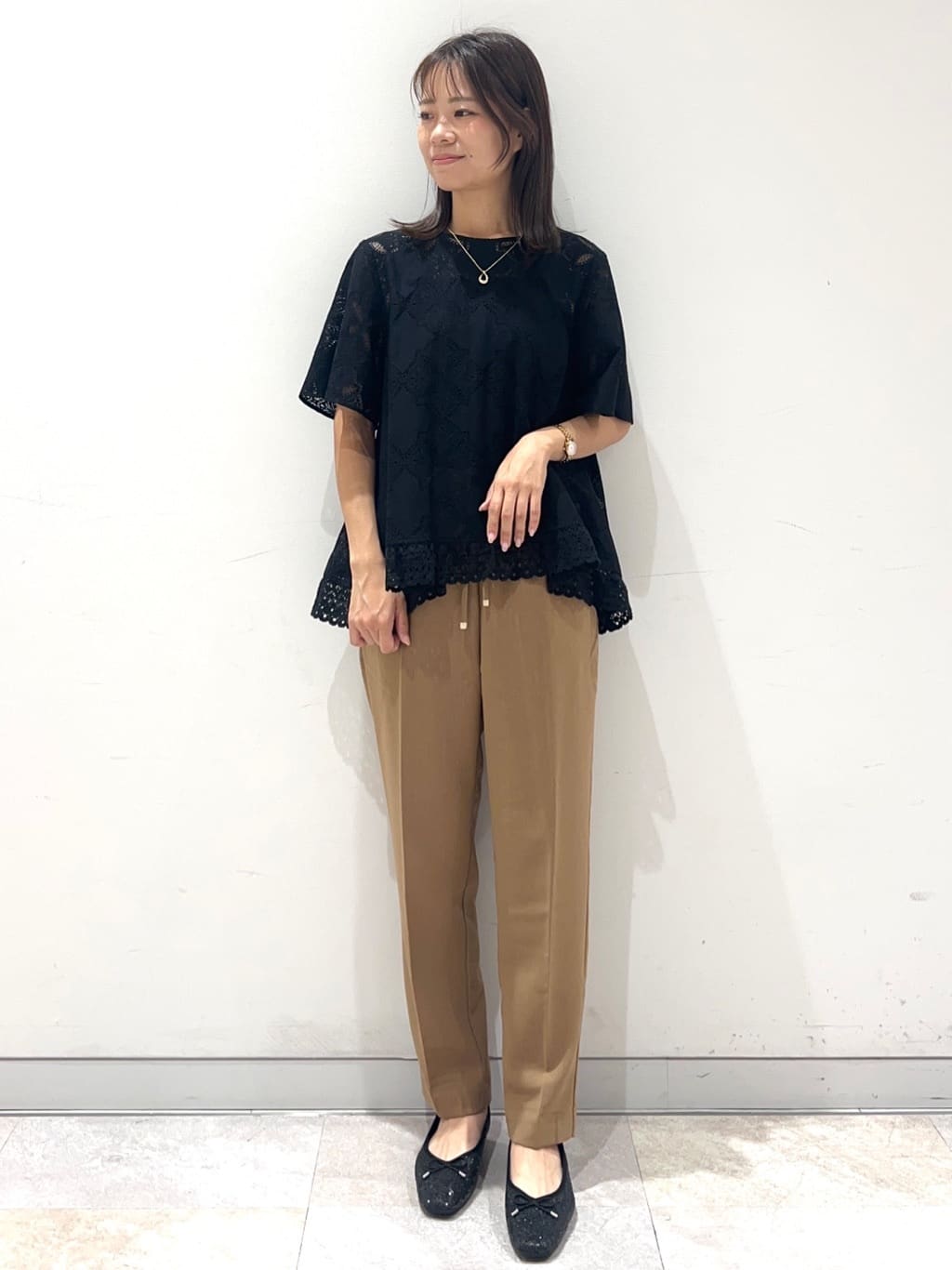 meeさんの「OPAQUE.CLIP｜レースフレアブラウス【洗濯機洗い可】」を使ったコーディネート