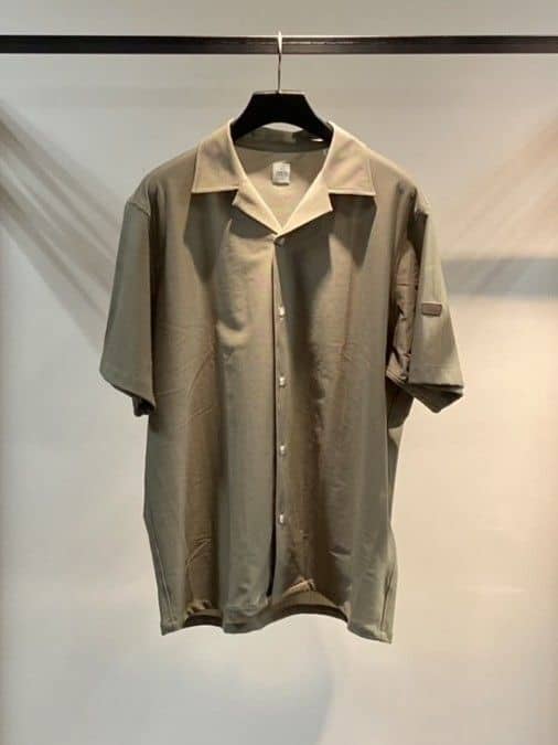 あまえびさんの「TAKEO KIKUCHI｜【COOL CITY WEAR】エアートール オープンカラーシャツ /接触冷感・通気性」を使ったコーディネート