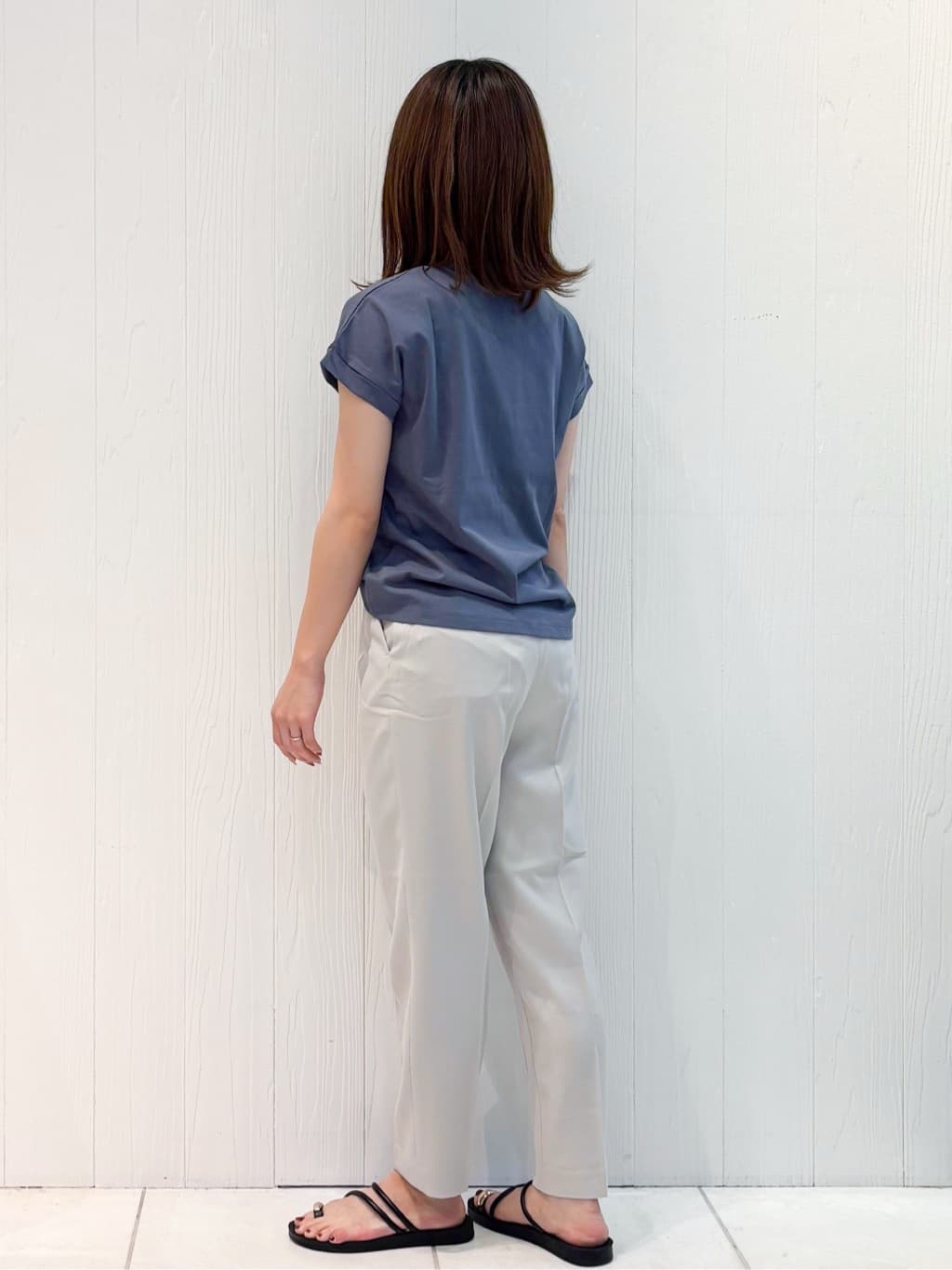 mさんの「index｜ストレッチテーパードパンツ【洗濯機洗い可／吸水速乾／防シワ】」を使ったコーディネート