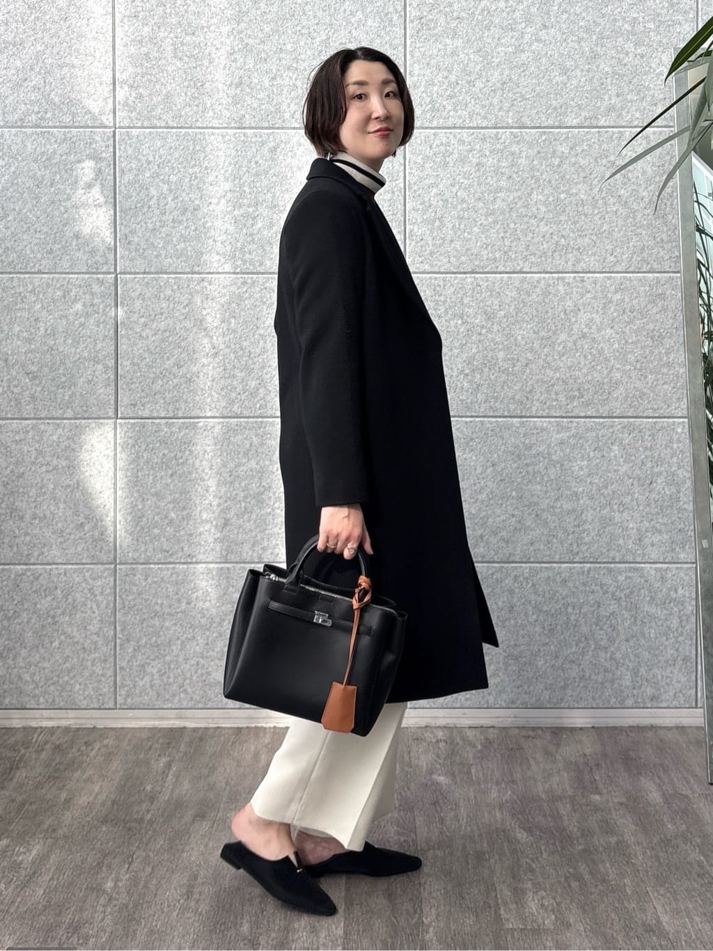 yuriさんの「INDIVI｜【洗える／毛玉になりにくい】エクストラファインウール ハイネックニット」を使ったコーディネート