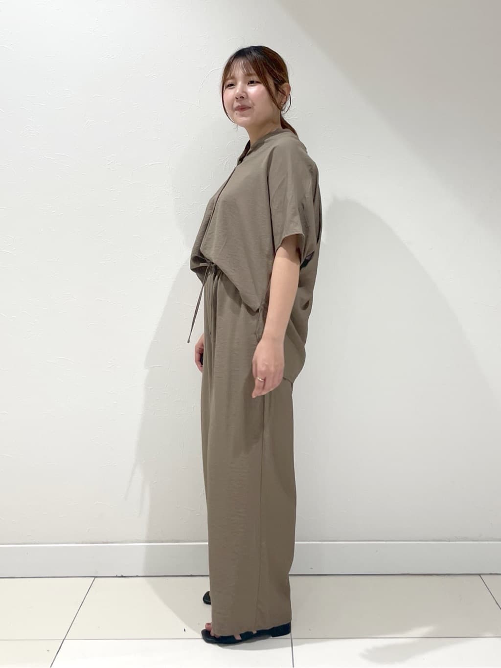 YUUKIさんの「INDIVI｜◆【洗える／UVケア／SETUP可能】スキッパードルマンブラウス」を使ったコーディネート