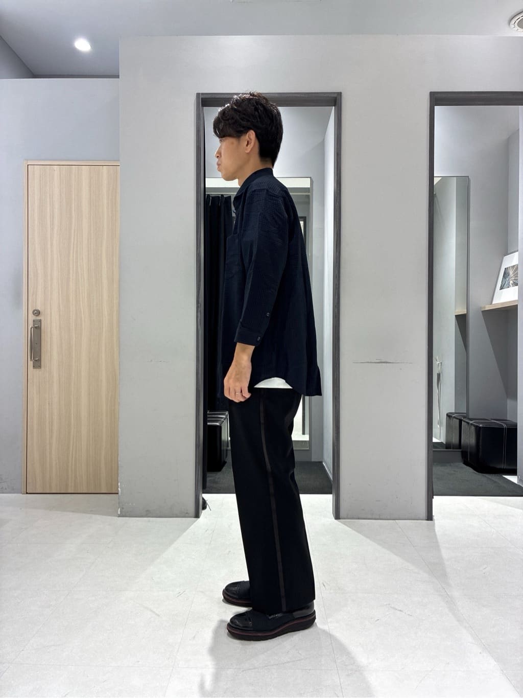 わいずみさんの「TAKEO KIKUCHI｜【抗菌防臭／5サイズ展開】ハイゲージポンチ Tシャツ」を使ったコーディネート