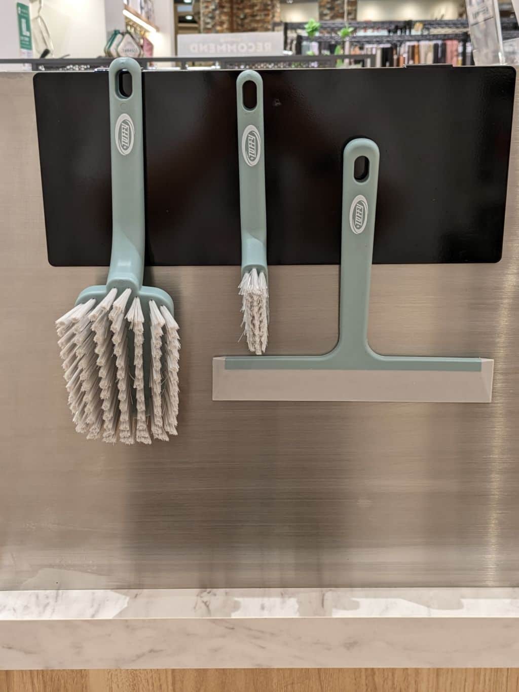 たかともさんの「212 KITCHEN STORE｜マグネットバスブラシ ペールアクア ＜Toffy トフィ＞」を使ったコーディネート