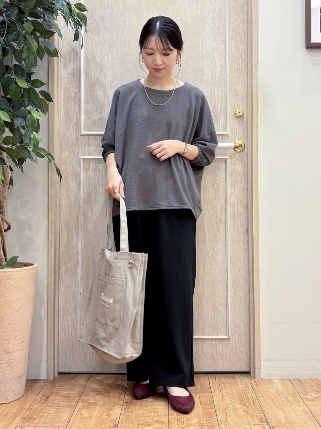 なみさんの「SHOO･LA･RUE｜【S-LL/7分袖】ゆるシルエットが心地よい ドルマントップス」を使ったコーディネート