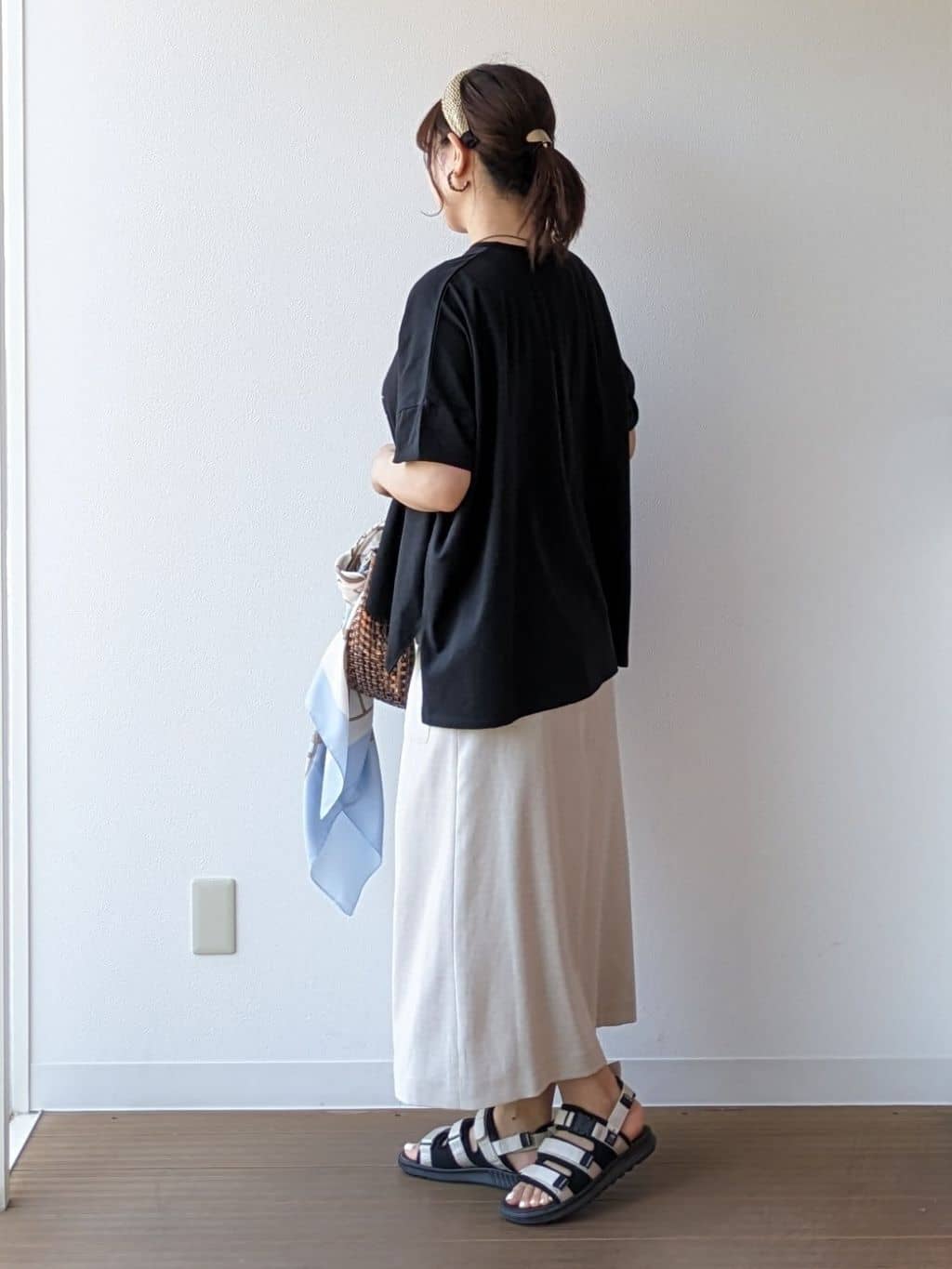 なみきさんの「UNTITLED｜ビッグオーバルネックレス」を使ったコーディネート