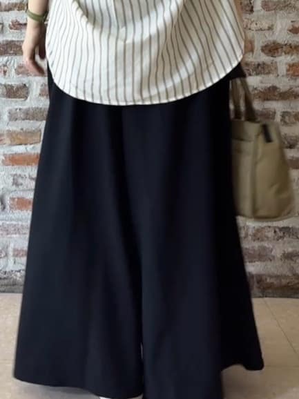 tokiさんの「THE SHOP TK｜【後ろ姿もサマになる】ストライプ バックシャーリングシャツ/体型カバー/洗える」を使ったコーディネート