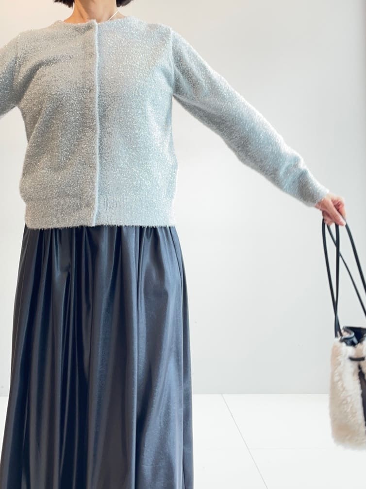 murayamaさんの「INDIVI｜レザー調ギャザースカート」を使ったコーディネート