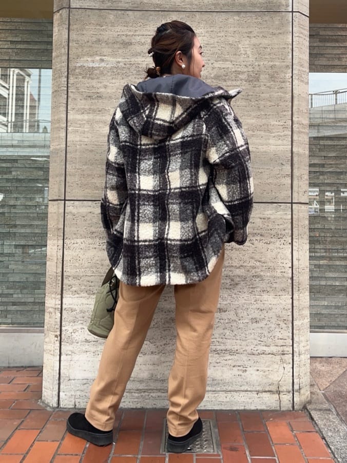 harusakuさんの「SHOO･LA･RUE｜【洗濯機可/S-LL】美脚見え あったか裏起毛 テーパードパンツ」を使ったコーディネート