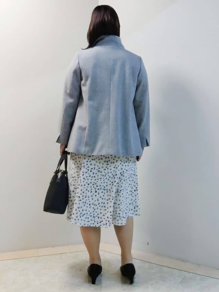 エリさんの「Reflect｜【SS-4Lサイズ／衿が顔に当たらない◎】スタンドネックミドルコート」を使ったコーディネート