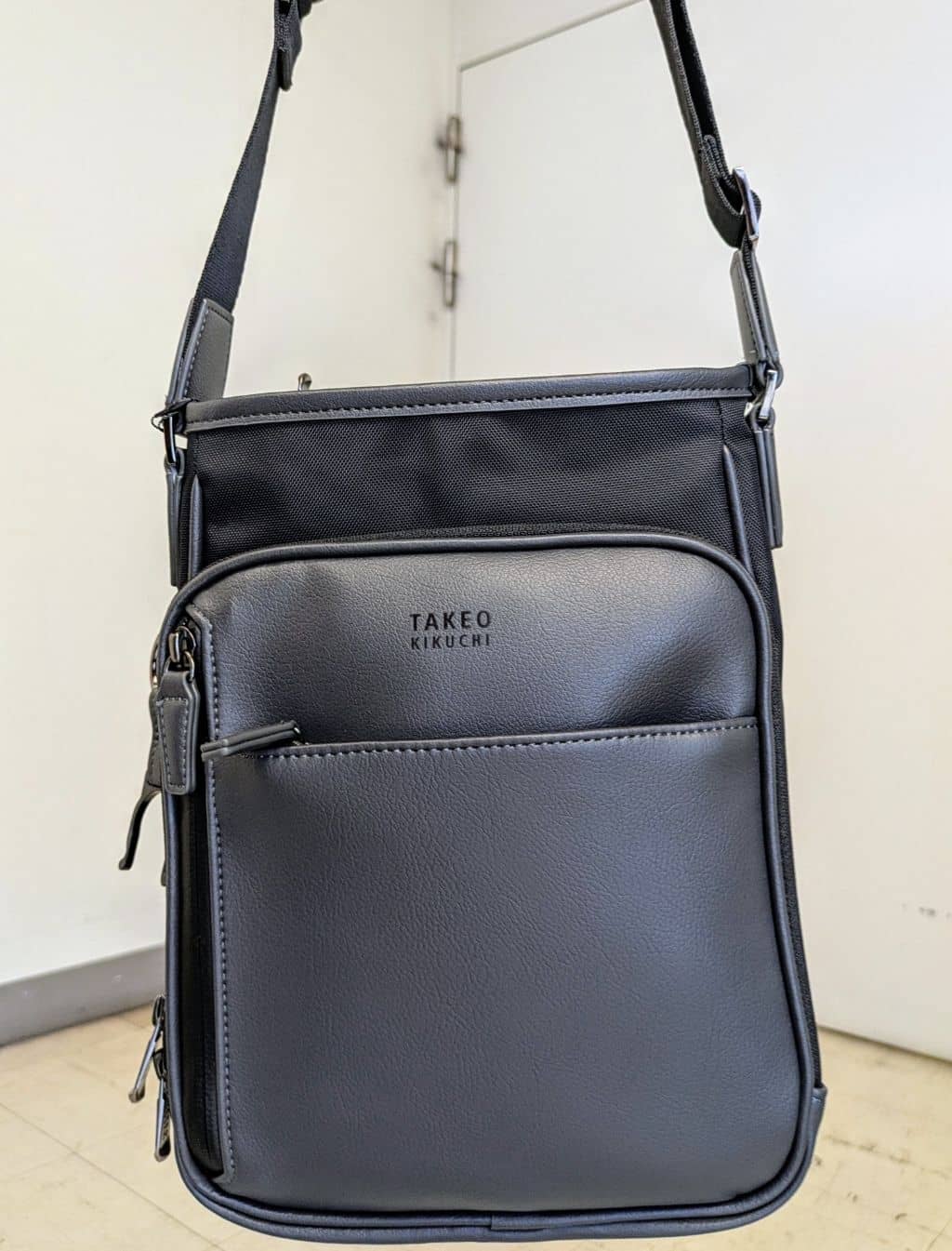 ryoさんの「TAKEO KIKUCHI｜ウール混 モックネック プルオーバー」を使ったコーディネート