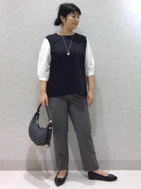 sakoさんの「Reflect｜【私のパンツ／手洗い可】ベーシックテーパードパンツ」を使ったコーディネート