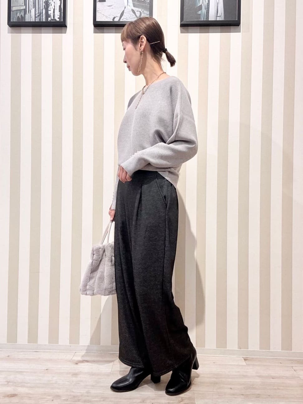 まつこさんの「SHOO･LA･RUE｜【高レビュー】デニム見え 裏起毛ワイドパンツ」を使ったコーディネート