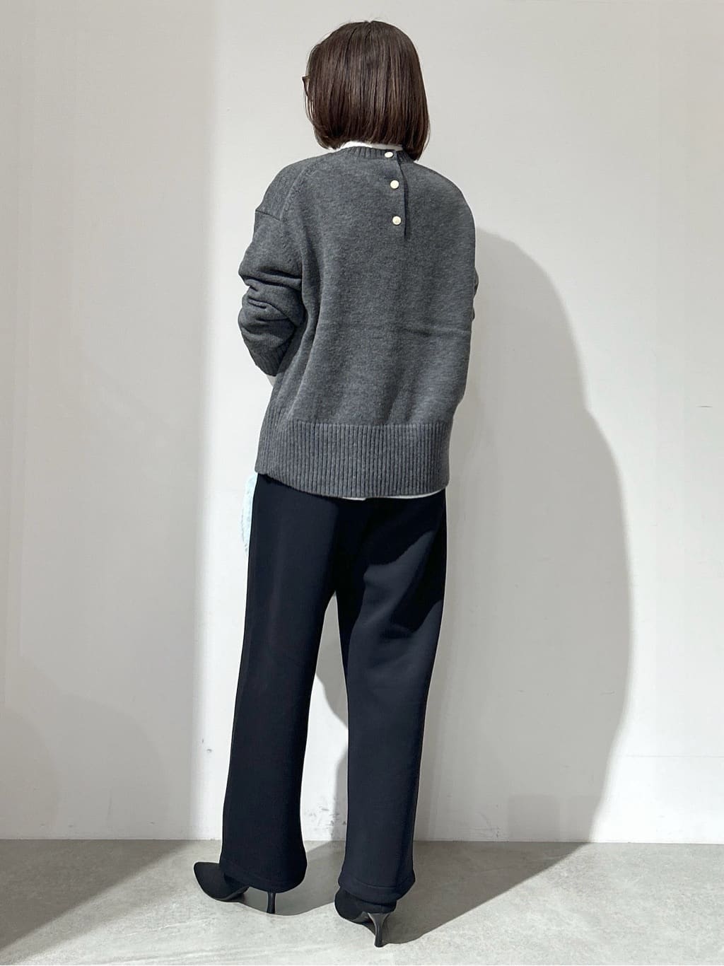 NAKAさんの「OPAQUE.CLIP｜イージーカーブワイドパンツ【洗濯機OK】」を使ったコーディネート