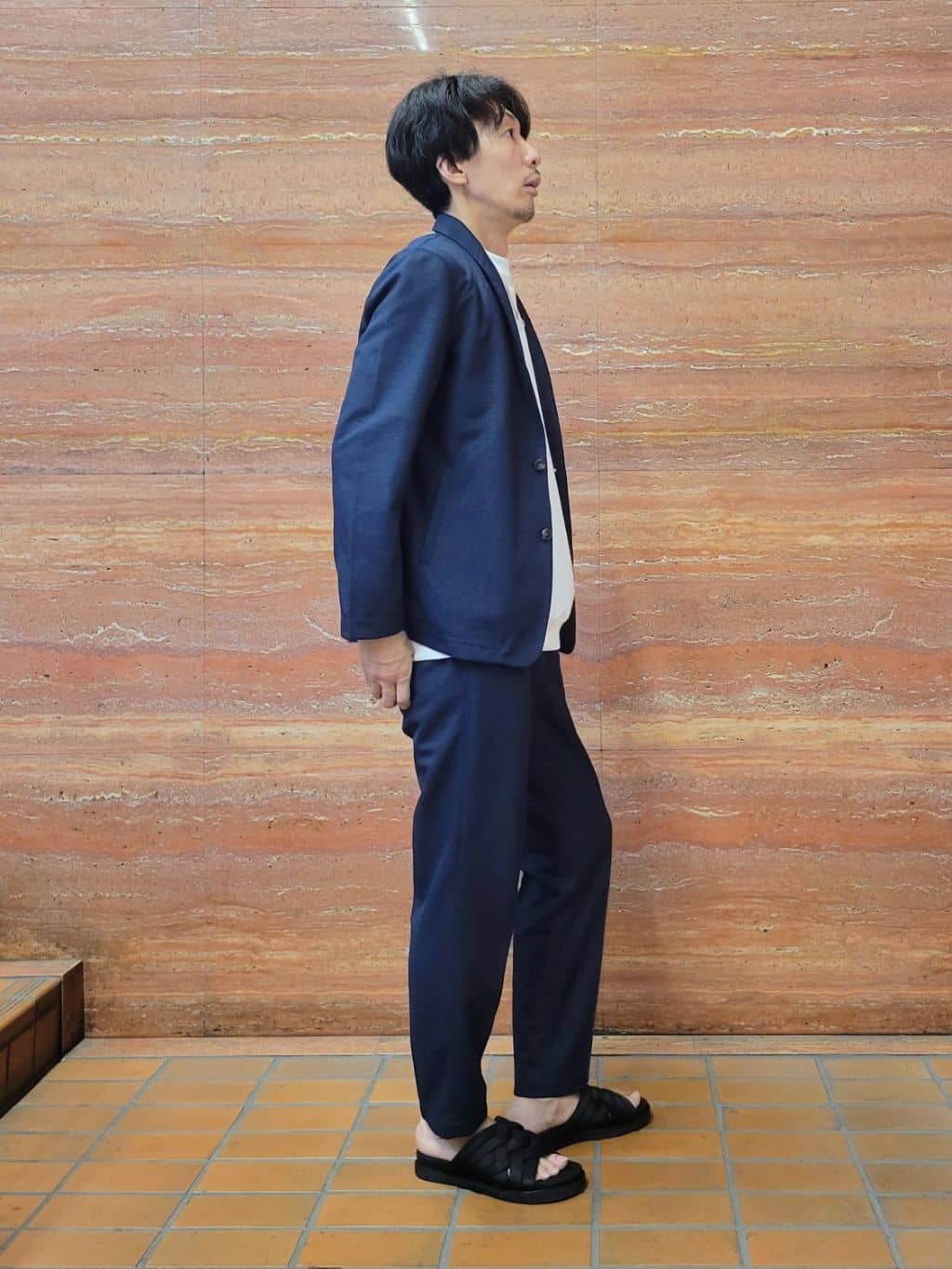 piroyaさんの「TAKEO KIKUCHI｜【抗菌防臭／5サイズ展開】ハイゲージポンチ Tシャツ」を使ったコーディネート
