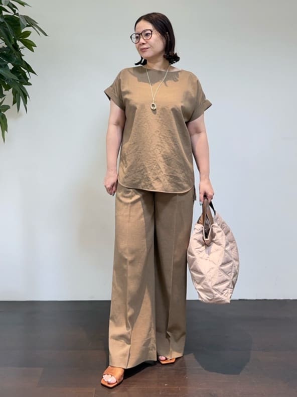 Asamiさんの「UNTITLED｜【セットアップ可/はっ水/通勤】リラククール 半袖ブラウス」を使ったコーディネート