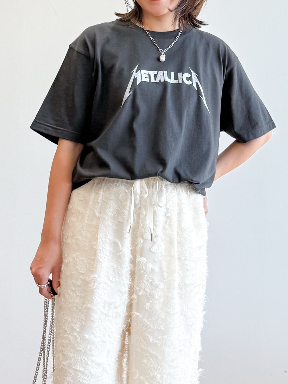 yuka.aさんの「OPAQUE.CLIP｜ロックTシャツ別注アソート【GREEN DAY／METALLICA／THE BEATLES】」を使ったコーディネート