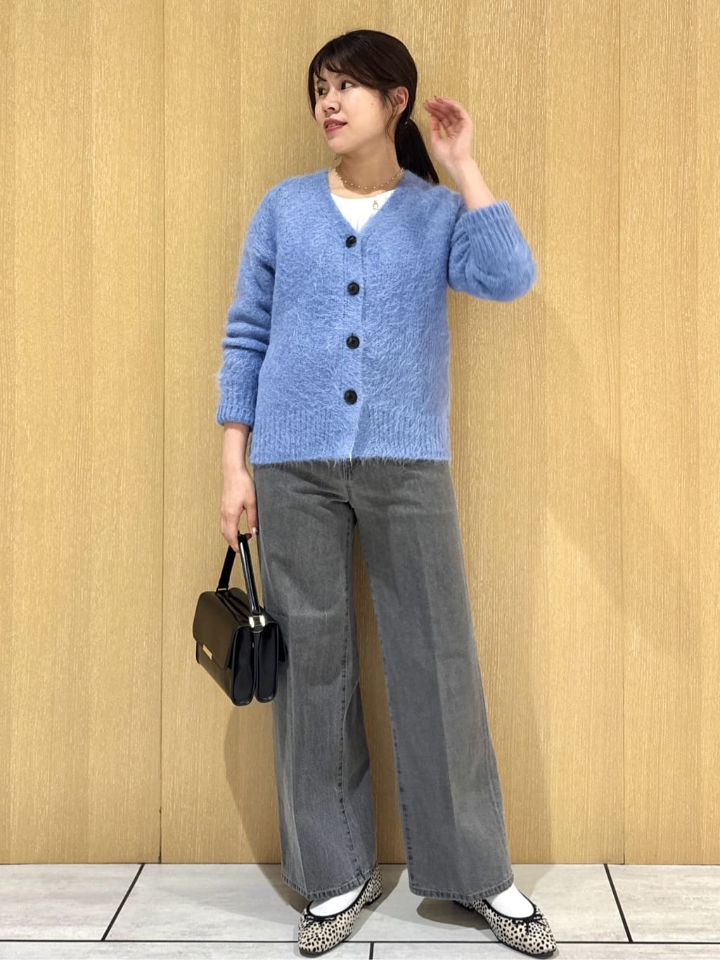 nanaさんの「UNTITLED｜【ゆったり】アルパカ混シャギー カーディガン」を使ったコーディネート