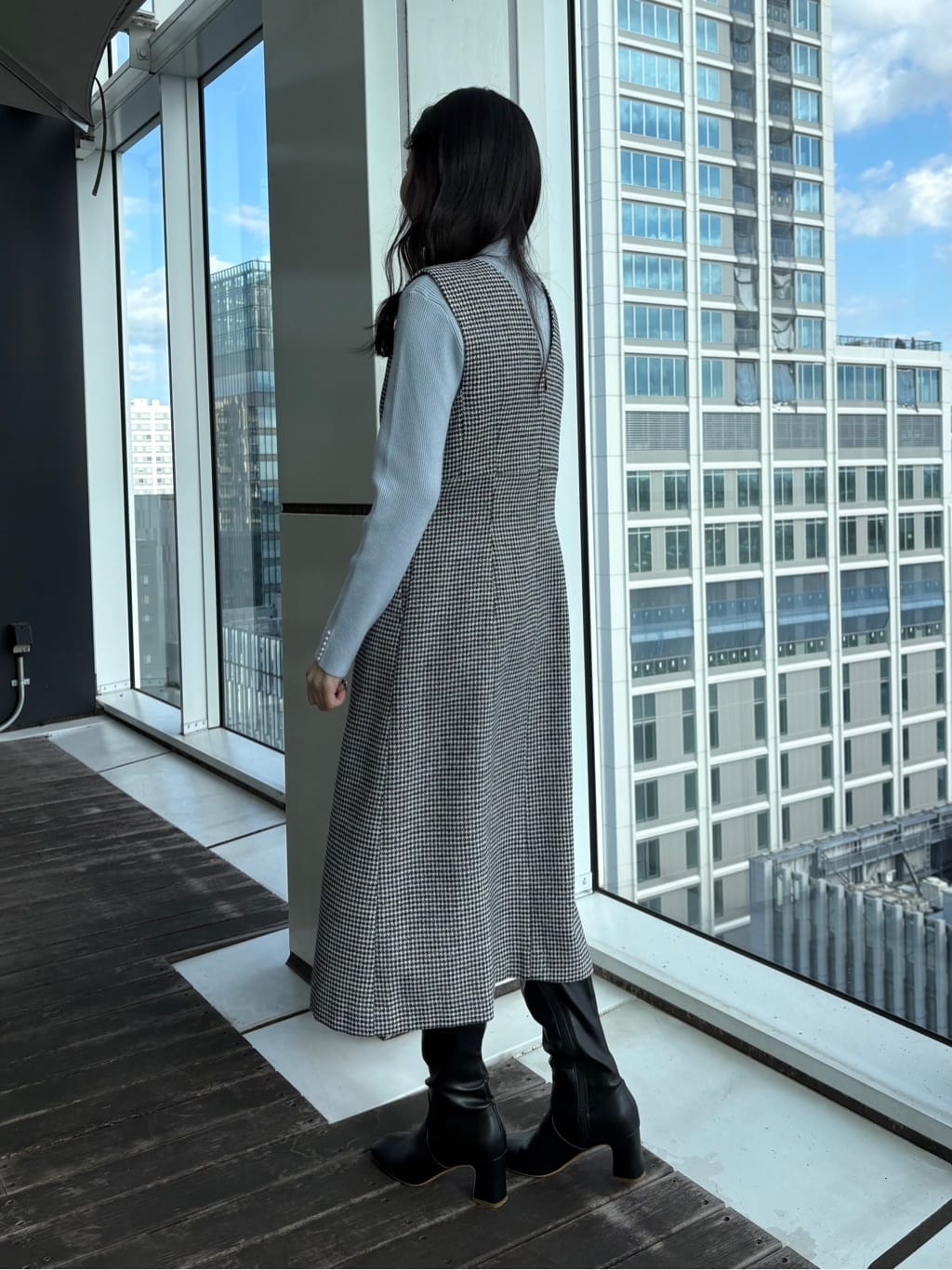 AOIさんの「Couture brooch｜【クラシカル・通勤】ラメ千鳥釦デザインジャンスカ」を使ったコーディネート