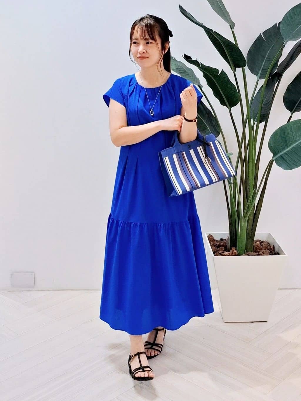 YuKaRiさんの「UNTITLED｜【1枚でコーデ完成！】タックワンピース」を使ったコーディネート