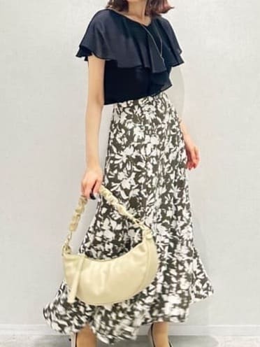Miwaさんの「UNTITLED｜【きれいめ/洗える/フリル】ラッフルシアーブラウス」を使ったコーディネート
