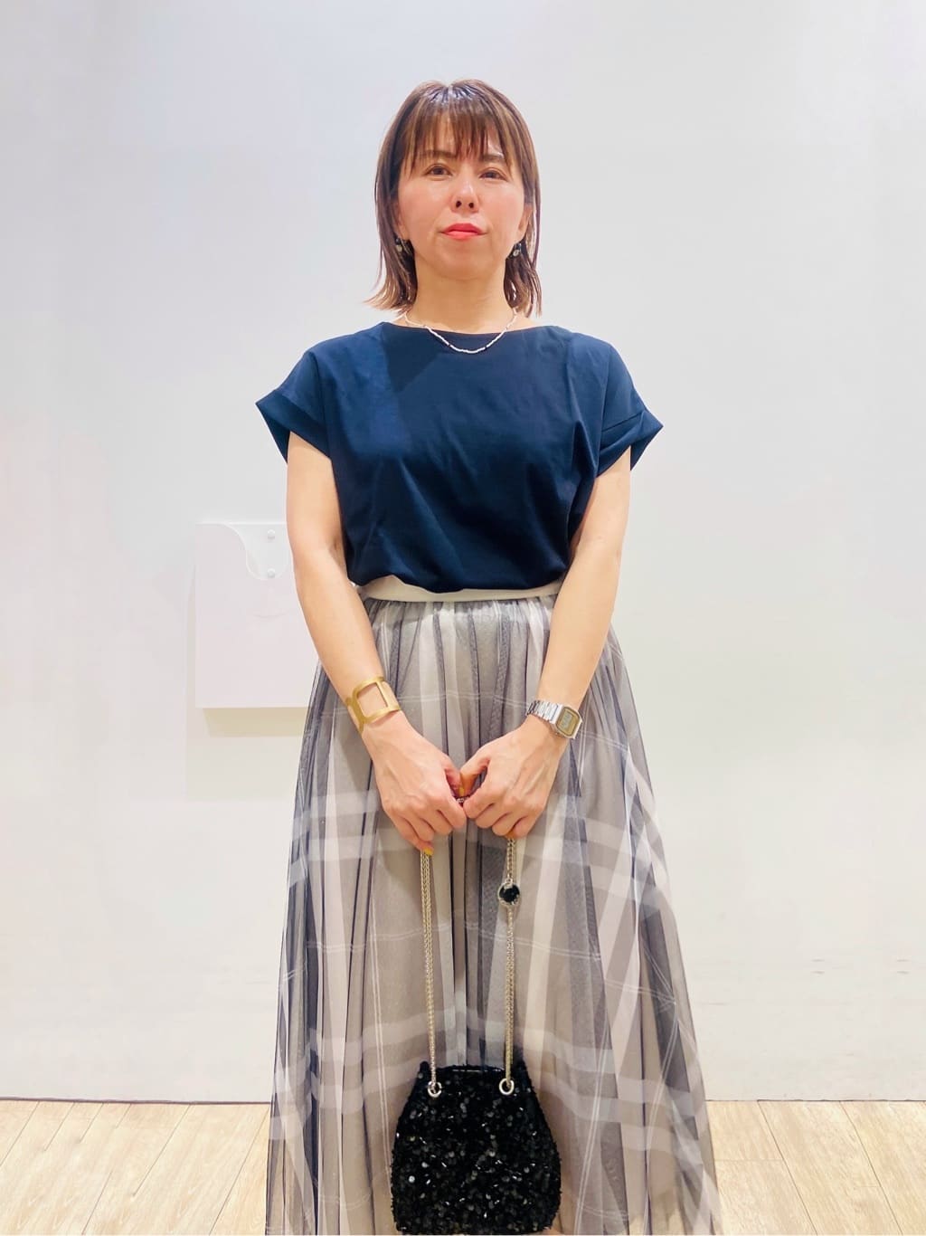 YUKOさんの「index｜《S-3Lサイズ》サイドパール調ボタンボクシートップス【洗濯機洗い可／UVケア／接触冷感】」を使ったコーディネート
