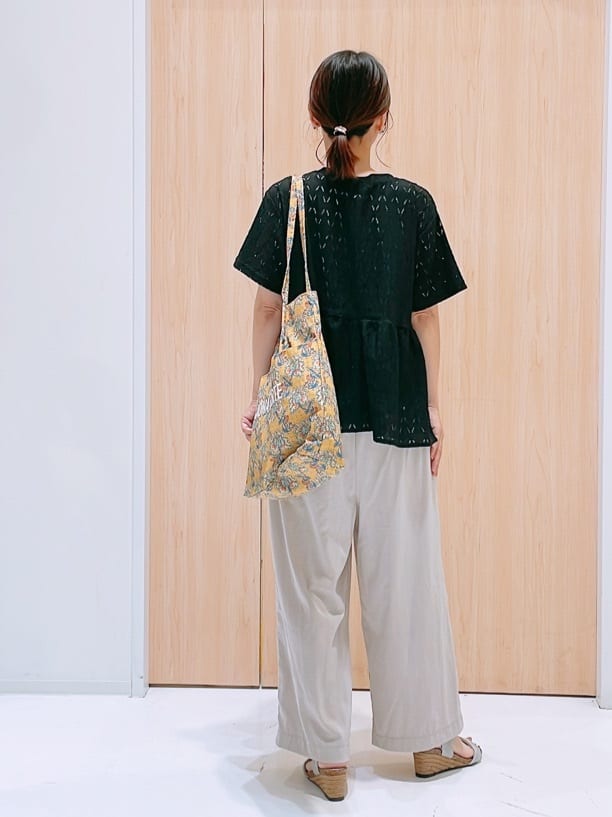 kinaさんの「SHOO･LA･RUE｜【S-LL】インせず決まる レースペプラムトップス」を使ったコーディネート