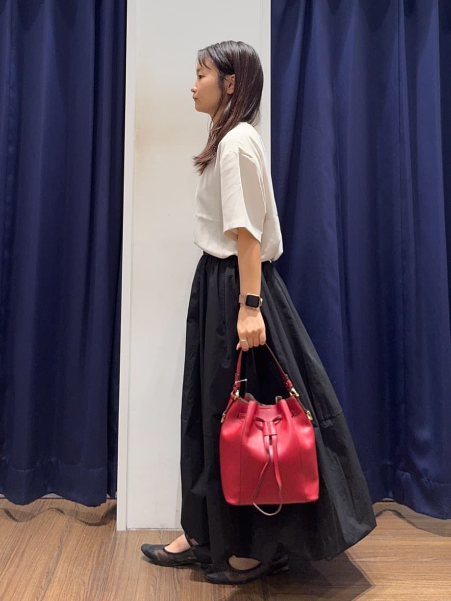 cherryさんの「THE SHOP TK｜アソートロゴTシャツ【接触冷感/防シワ/吸水速乾/UVケア/洗濯機OK】」を使ったコーディネート