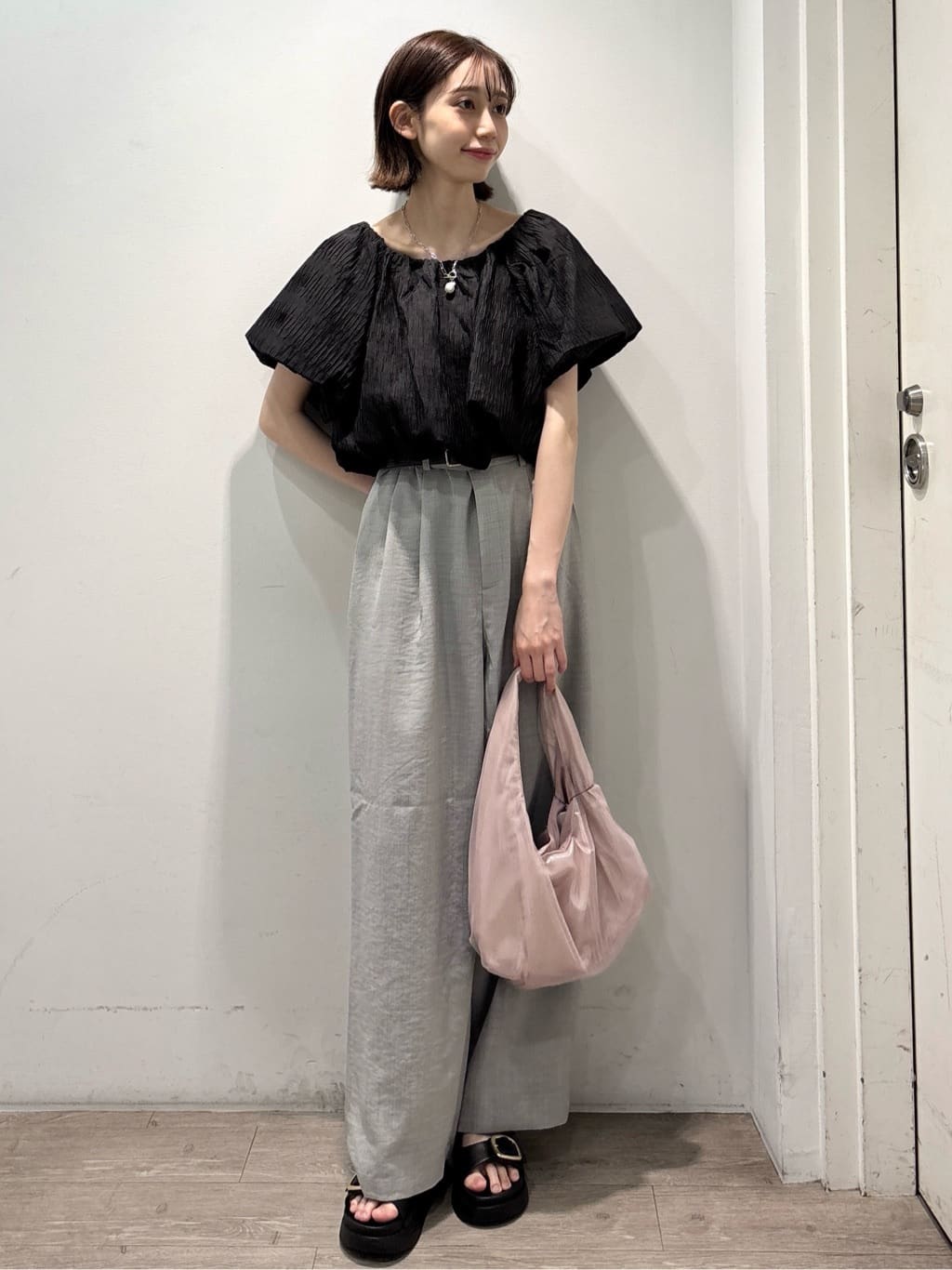 ぶまりんさんの「OPAQUE.CLIP｜ふくれジャカードバルーンブラウス【洗濯機洗い可】」を使ったコーディネート