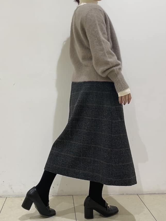 watanabeさんの「UNTITLED｜【ふわふわニット/前後2WAY】フォックスカシミヤカーディガン」を使ったコーディネート