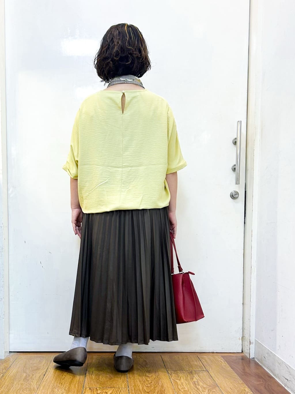 haruさんの「SHOO･LA･RUE｜【洗濯後しわになりにくい】さらっとタッチの 5分袖ドルマンブラウス」を使ったコーディネート