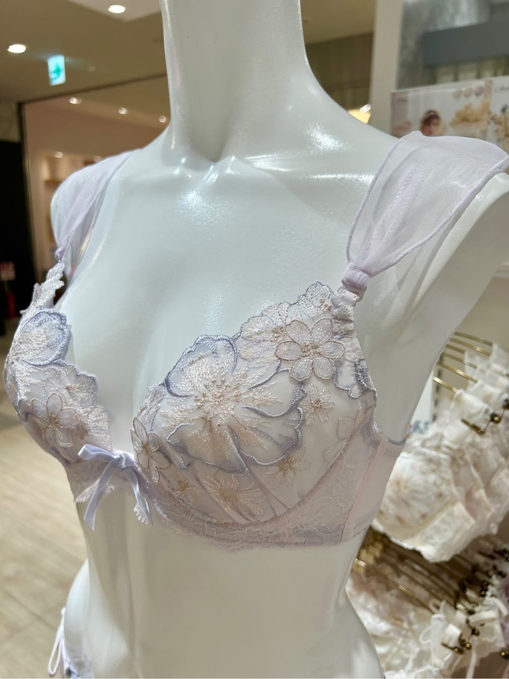 hachiさんの「Risa Magli｜ピア ブラジャー （B-C） ＜リサマリ ミラクル谷間ブラ＞」を使ったコーディネート