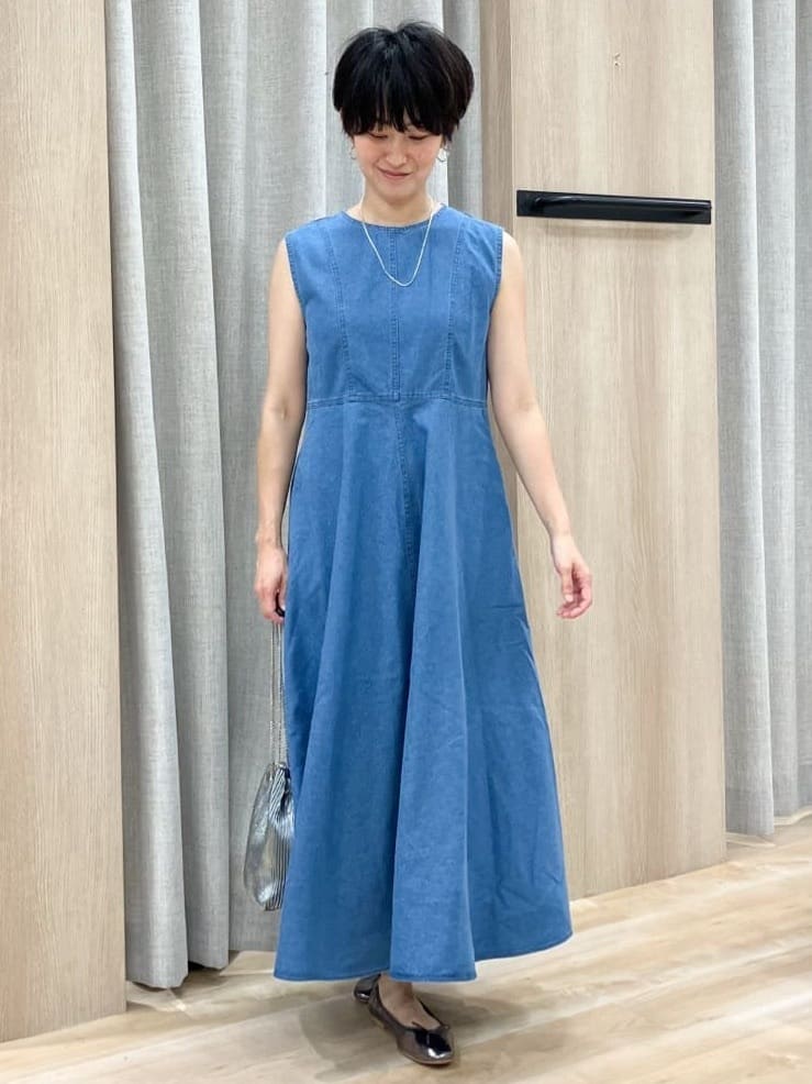 Keiさんの「grove｜さっと二の腕カバー　大人な抜け感シアーラグランVネックカーデ」を使ったコーディネート