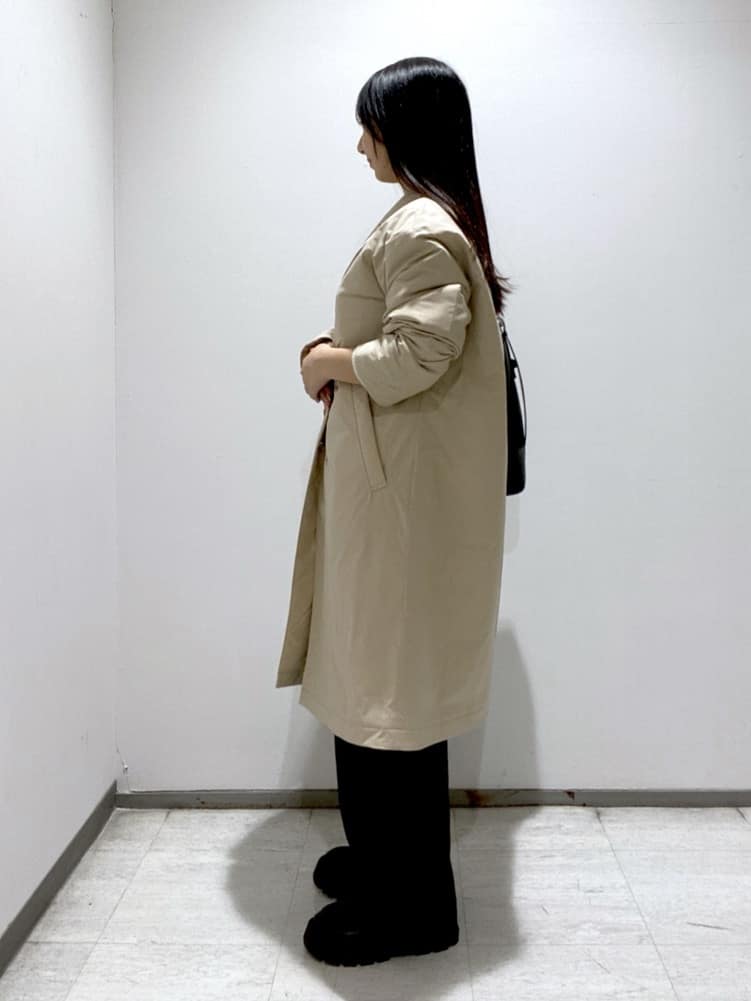 meiさんの「INDIVI｜【洗える／カシミヤ混】ミドルゲージVネックニット」を使ったコーディネート