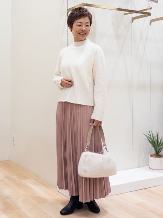 シュウコさんの「grove｜【洗える】バックリブ切替ニット」を使ったコーディネート