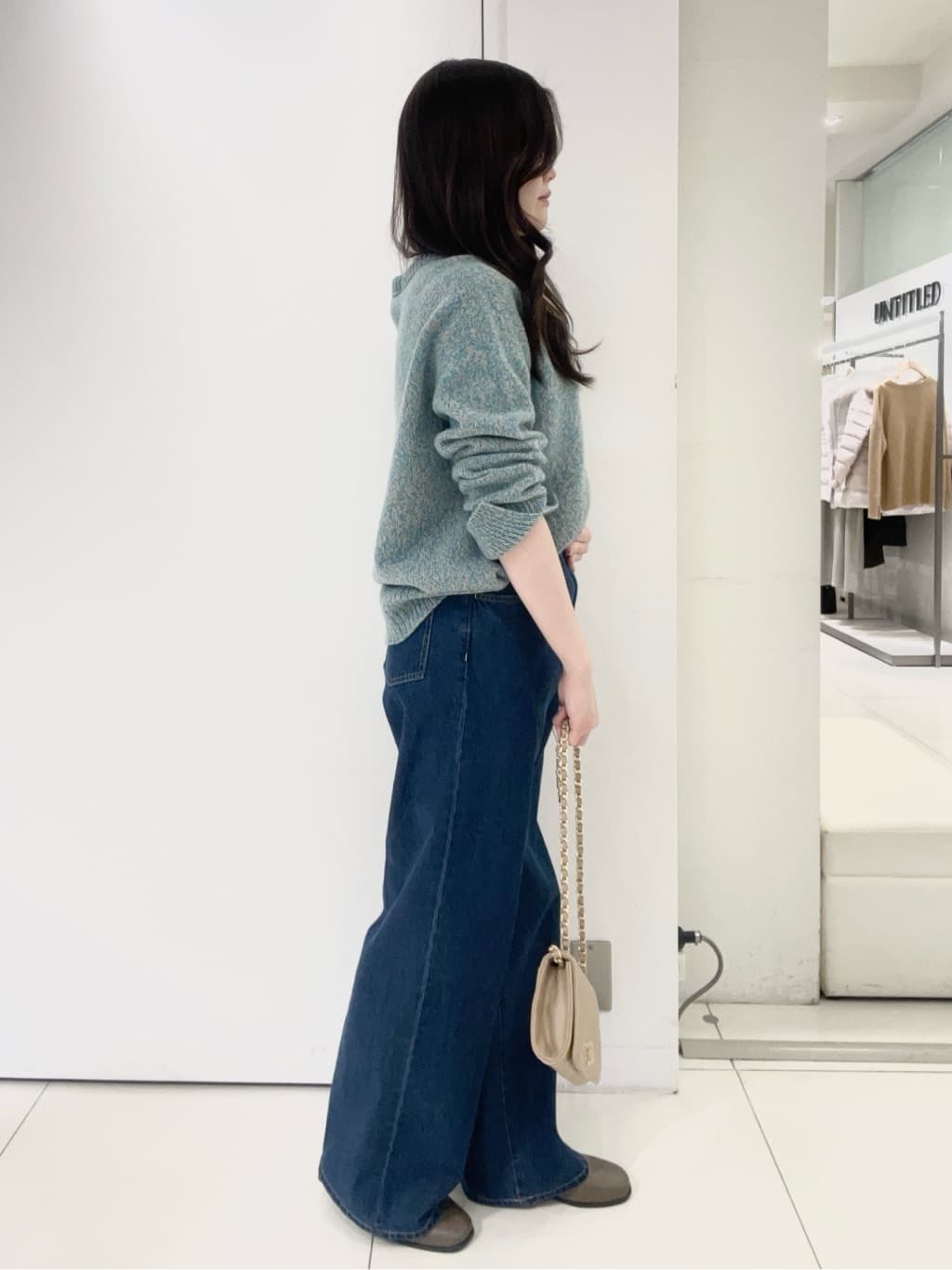 moeさんの「UNTITLED｜【ゆったり】三つ杢カラーニット」を使ったコーディネート