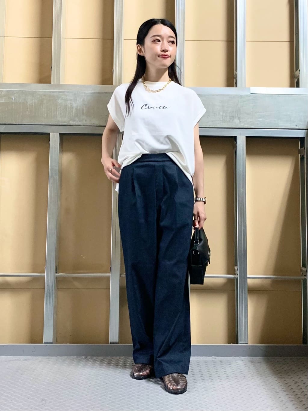 sahoさんの「THE SHOP TK｜ラバーグルカサンダル」を使ったコーディネート