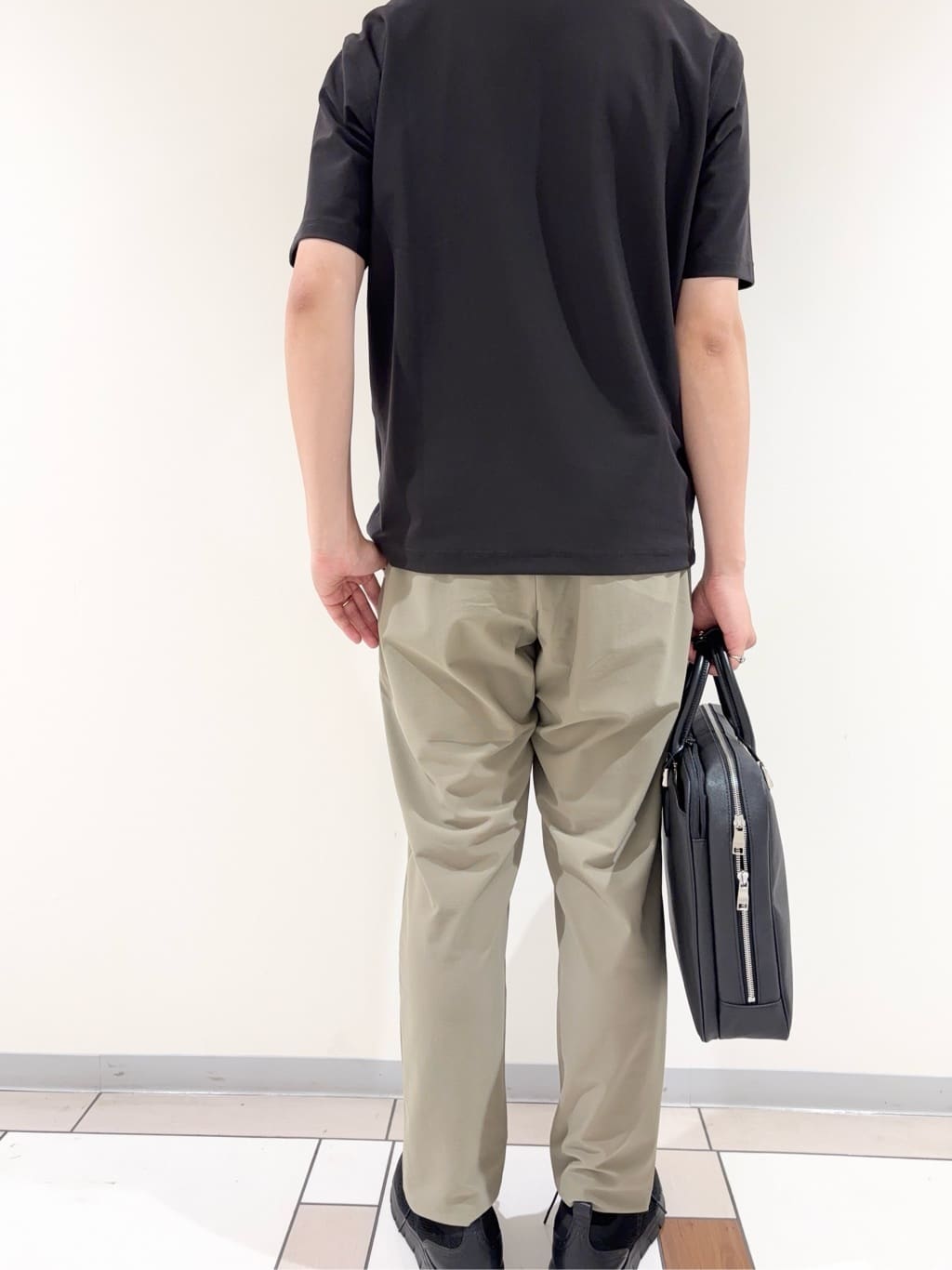 及川さんの「TAKEO KIKUCHI｜【COOL CITY WEAR】エアートール ポロシャツ /接触冷感・通気性」を使ったコーディネート