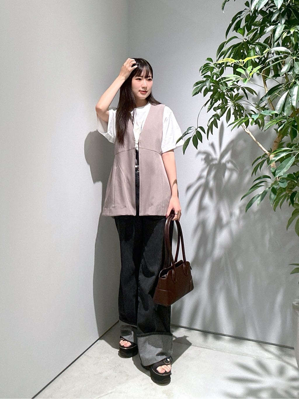 Renoさんの「INDIVI｜ロールアップデニム」を使ったコーディネート