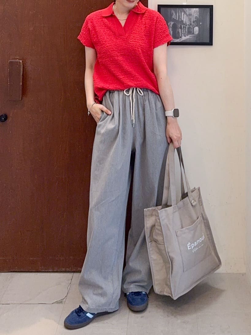 𝐇𝐢𝐫𝐨𝐦𝐢さんの「SHOO･LA･RUE｜【S-LL】一枚で着映え フレンチスリーブ ポロスキッパートップス」を使ったコーディネート