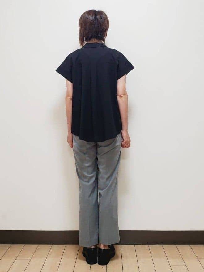 yuuさんの「Reflect｜【二の腕さりげなくカバー】シャツ衿オフボディブラウス」を使ったコーディネート