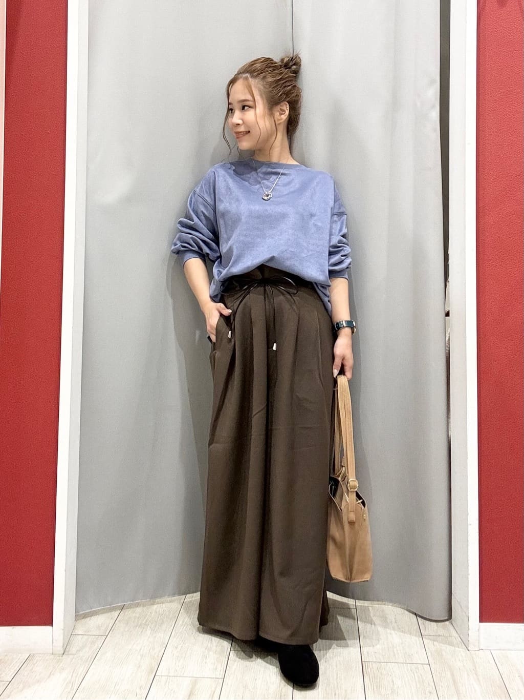 shioさんの「SHOO･LA･RUE｜【S-LL】なめらかタッチが癖になる スエード調トップス」を使ったコーディネート