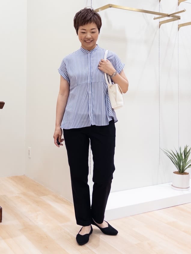 シュウコさんの「grove｜サマーハイパーストレッチワイドパンツ」を使ったコーディネート