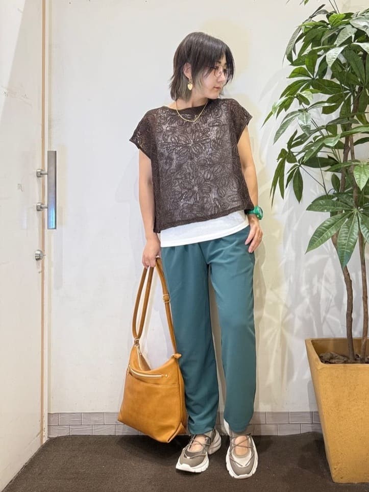 misakiさんの「SHOO･LA･RUE｜【2点セット】刺繍レーストップス」を使ったコーディネート