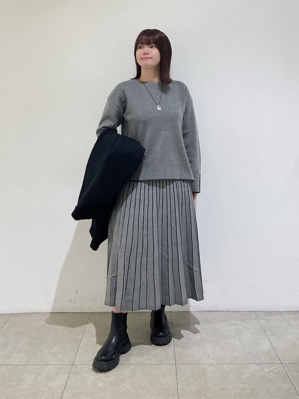 emikaさんの「INDIVI｜【洗える／SETUP可能】ジャカードボートネックニット」を使ったコーディネート